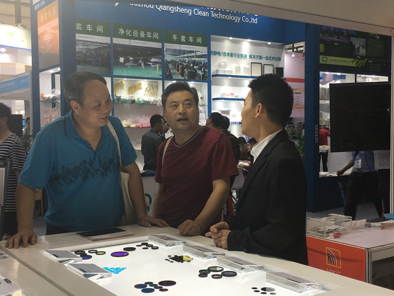 給客戶講解產品 給客戶講解產品